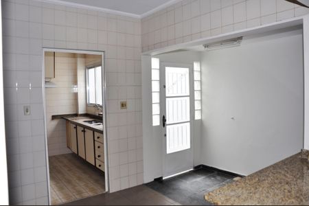 Casa para alugar com 224m², 4 quartos e 4 vagasDetalhe - Quintal