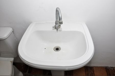 Casa para alugar com 224m², 4 quartos e 4 vagasBanheiro na Garagem