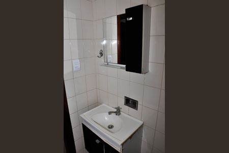 Casa para alugar com 224m², 4 quartos e 4 vagasDetalhe - Banheiro do Quarto de Empregada