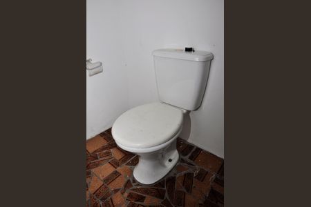 Casa para alugar com 224m², 4 quartos e 4 vagasBanheiro na Garagem