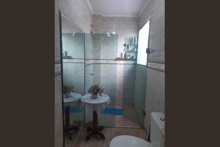Banheiro de apartamento à venda com 1 quarto, 50m² em Petrópolis, Porto Alegre
