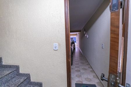 Casa à venda com 101m², 3 quartos e 2 vagasEntrada