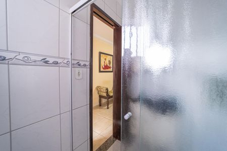Casa à venda com 101m², 3 quartos e 2 vagasBanheiro do Quarto 1