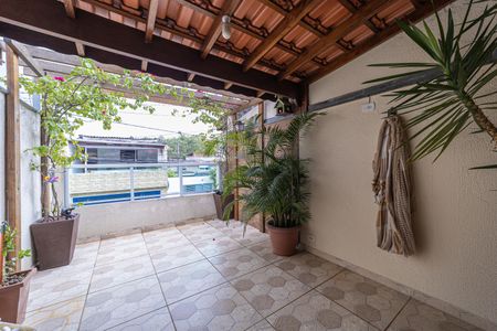 Casa à venda com 101m², 3 quartos e 2 vagasVaranda