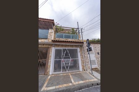 Casa à venda com 101m², 3 quartos e 2 vagasFachada