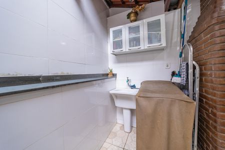 Casa à venda com 101m², 3 quartos e 2 vagasÁrea de Serviço