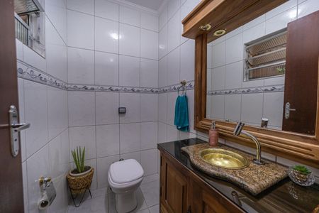 Casa à venda com 101m², 3 quartos e 2 vagasLavabo