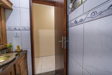 Casa à venda com 101m², 3 quartos e 2 vagasLavabo