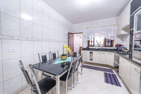 Casa à venda com 101m², 3 quartos e 2 vagasCozinha