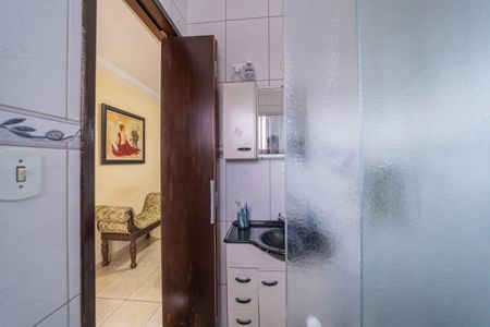 Casa à venda com 101m², 3 quartos e 2 vagasBanheiro do Quarto 1