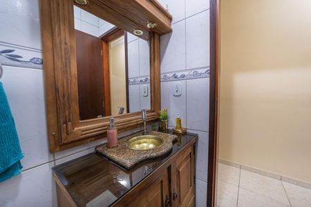 Casa à venda com 101m², 3 quartos e 2 vagasLavabo