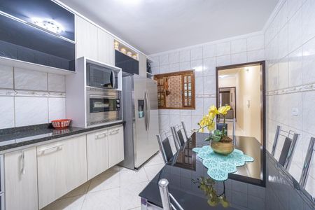 Casa à venda com 101m², 3 quartos e 2 vagasCozinha