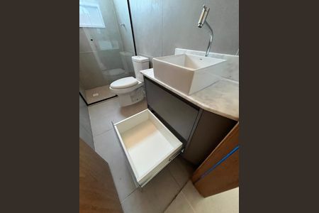 Casa de condomínio para alugar com 33m², 1 quarto e sem vagaBanheiro