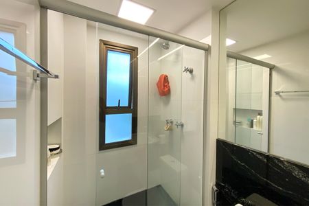 Apartamento à venda com 82m², 3 quartos e 2 vagasBanheiro