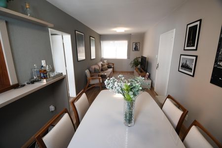 Sala de apartamento à venda com 2 quartos, 84m² em Proenca, Campinas