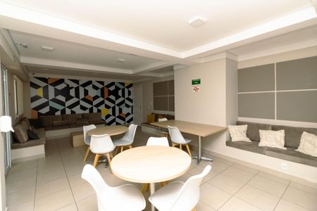 Apartamento para alugar com 28m², 1 quarto e sem vagaÁrea comum - Salão de festas