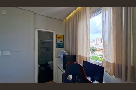 Casa à venda com 310m², 5 quartos e 4 vagas Casa à venda com 310m², 5 quartos e 4 vagasQuarto 2