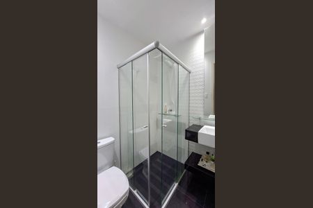 Casa à venda com 310m², 5 quartos e 4 vagas Casa à venda com 310m², 5 quartos e 4 vagasBanheiro da Suíte 4