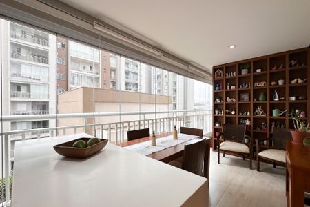 Apartamento à venda com 94m², 3 quartos e 2 vagasSacada