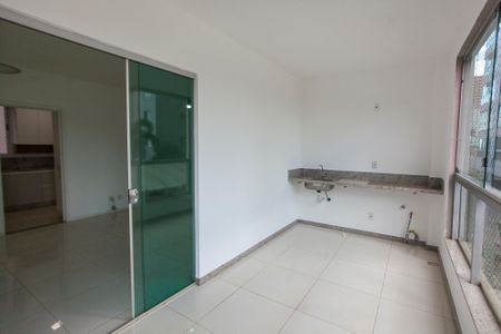 Apartamento para alugar com 85m², 3 quartos e 2 vagasVaranda
