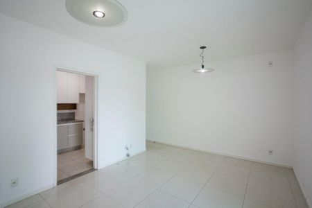 Sala de apartamento para alugar com 3 quartos, 85m² em Santa Mônica, Uberlândia