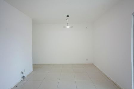 Apartamento para alugar com 85m², 3 quartos e 2 vagasSala