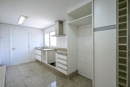Apartamento para alugar com 210m², 4 quartos e 4 vagasCozinha