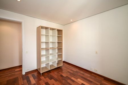 Apartamento para alugar com 210m², 4 quartos e 4 vagasSuíte 2