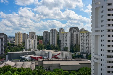 Apartamento para alugar com 210m², 4 quartos e 4 vagasVista da Suíte 3