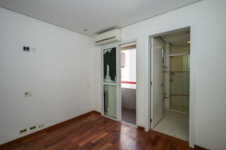 Apartamento para alugar com 210m², 4 quartos e 4 vagasSuíte 1