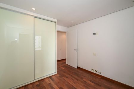 Apartamento para alugar com 210m², 4 quartos e 4 vagasSuíte 1