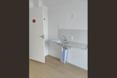 Cozinha de apartamento para alugar com 1 quarto, 27m² em Jardim Imperador (Zona Leste), São Paulo