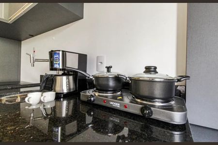 Cozinha de apartamento à venda com 1 quarto, 22m² em Bela Vista, São Paulo
