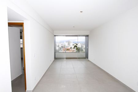 Sala de apartamento à venda com 3 quartos, 86m² em Padre Eustáquio, Belo Horizonte
