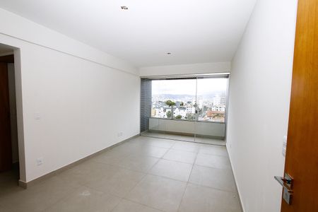 Sala de apartamento à venda com 3 quartos, 86m² em Padre Eustáquio, Belo Horizonte