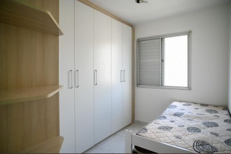 Quarto 1 de apartamento para alugar com 2 quartos, 49m² em Parque Bristol, São Paulo