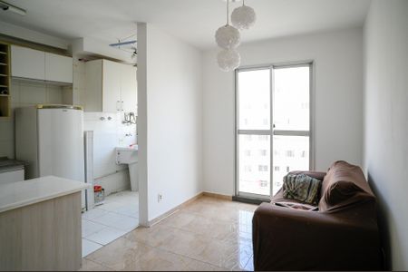 Sala de apartamento para alugar com 2 quartos, 49m² em Parque Bristol, São Paulo