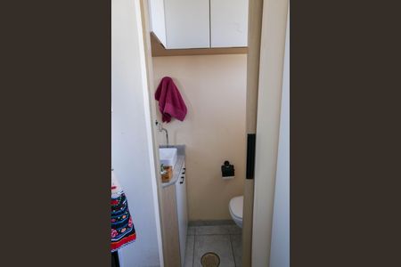 Apartamento à venda com 52m², 2 quartos e 1 vagaÁrea de Serviço - Banheiro