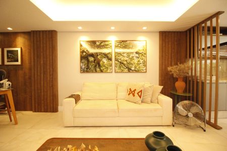 Sala de casa de condomínio para alugar com 3 quartos, 133m² em Patamares, Salvador