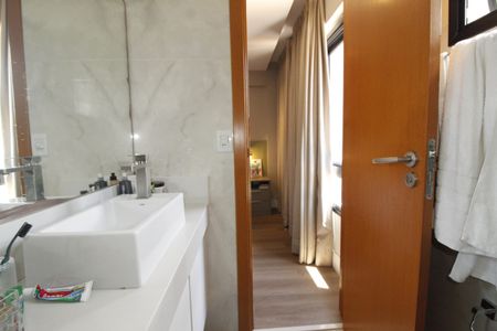 Casa de condomínio para alugar com 133m², 3 quartos e 2 vagasBanheiro Suíte 