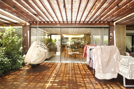 Casa de condomínio para alugar com 133m², 3 quartos e 2 vagasDeck