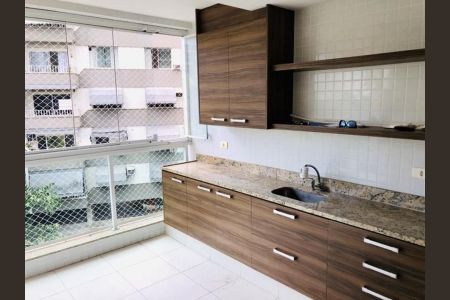 Apartamento à venda com 92m², 2 quartos e 1 vagaVaranda