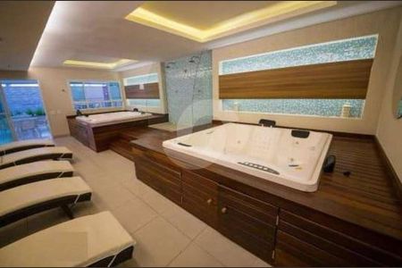 Apartamento à venda com 92m², 2 quartos e 1 vagaÁrea externa