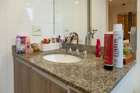 Apartamento à venda com 128m², 3 quartos e 3 vagasBanheiro da Suíte 1