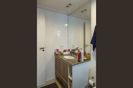 Apartamento à venda com 128m², 3 quartos e 3 vagasBanheiro da Suíte 1