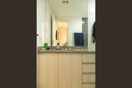 Apartamento à venda com 128m², 3 quartos e 3 vagasBanheiro da Suíte 2