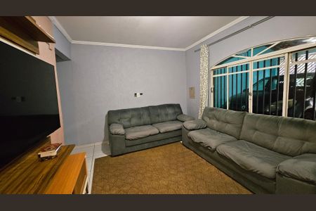 Casa à venda com 143m², 4 quartos e 2 vagas