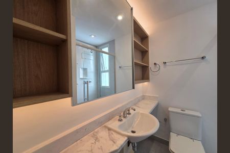 Apartamento à venda com 146m², 3 quartos e 2 vagasBanheiro da Suíte 1