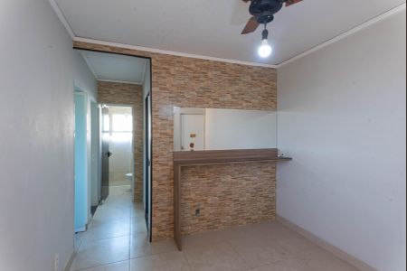 Sala de apartamento para alugar com 2 quartos, 47m² em Parque São Jorge, Campinas