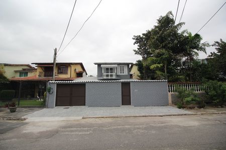 Casa de condomínio para alugar com 500m², 3 quartos e 4 vagasFachada